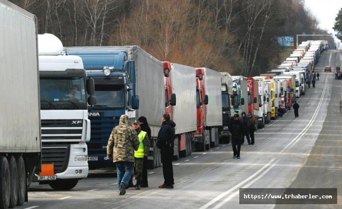 Rusya, Ukrayna’nın ticaret yasağını uzattı