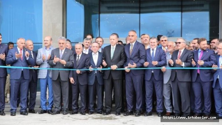 Cumhurbaşkanı Erdoğan memleketinde otel açılışı yaptı!