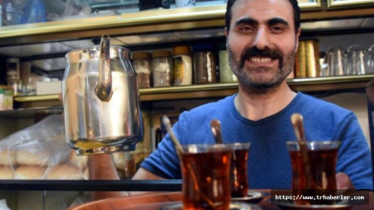 Edirne'de, 25 yıldır kendi içmediği çayı satıyor: Herkes tadına bayılıyor