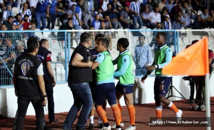 Emre Belözoğlu, Erzurumspor-Başakşehir maçında çılgına döndü