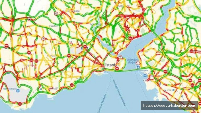 İstanbul'da yağmur trafiği! Yola çıkacaklar dikkat