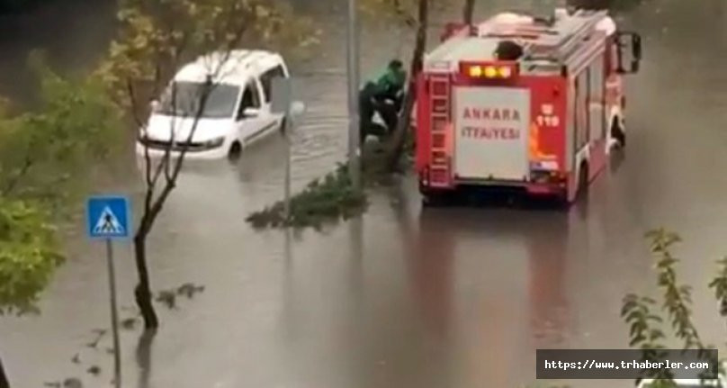 Ankara’da Kuvvetli Sağanak Yağış: Araçlar Suya Gömüldü