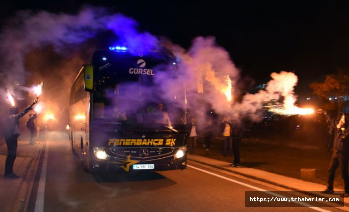 Fenerbahçe'ye Sivas'ta meşaleli karşılama