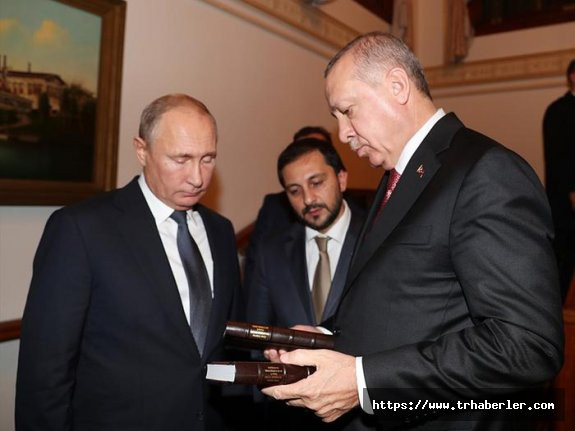Erdoğan Putin'e o kitabı hediye etti
