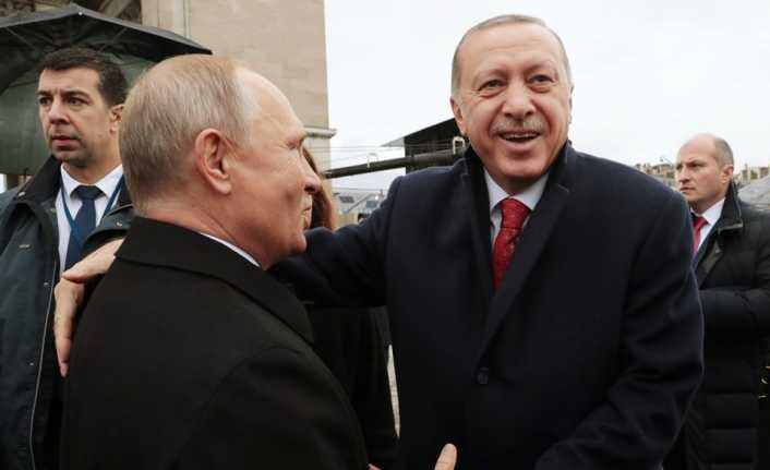 Paris'te Cumhurbaşkanı Erdoğan ile Putin'den samimi sohbet