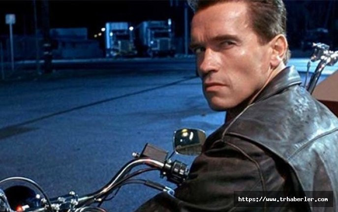 Arnold Schwarzenegger Trump için 'çatlak' dedi