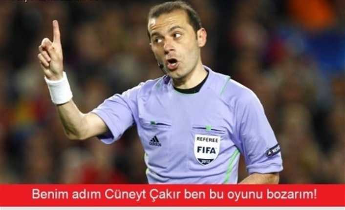 Beşiktaş - Galatasaray derbisinin ardından Cüneyt Çakır capsleri patladı! İşte güldüren capsler...