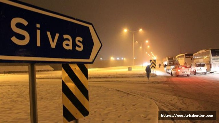 Sivas'ta 27 köy yolu ulaşıma kapandı