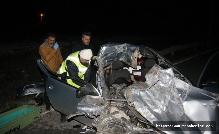 Bursa'da feci kaza! Otomobil tır ile çarpıştı