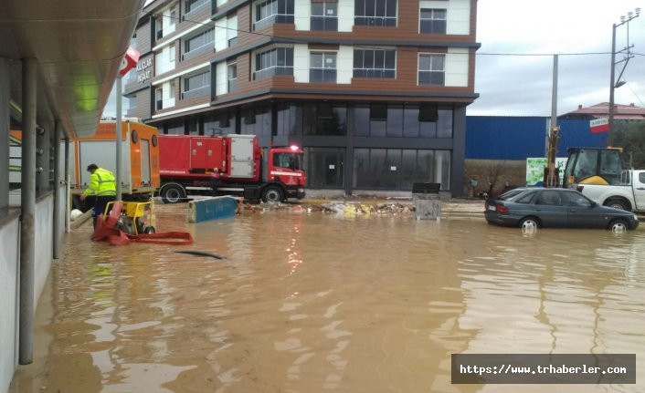 İZBAN’ın Pancar İstasyonu sular altında kaldı
