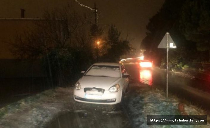 Kar yağışı İstanbul'u esir aldı