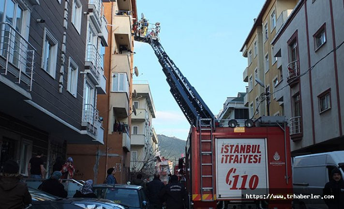 Maltepe'de yangında mahsur kalan 4'ü çocuk 5 kişiyi itfaiye kurtardı
