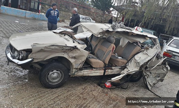 Manisa'da TIR ile otomobil çarpıştı: 1 ölü, 6 yaralı