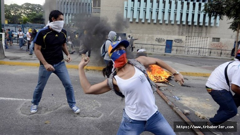 Venezuela darbe !  Venezuela son durumu - Venezuela'da neler oluyor? İzle