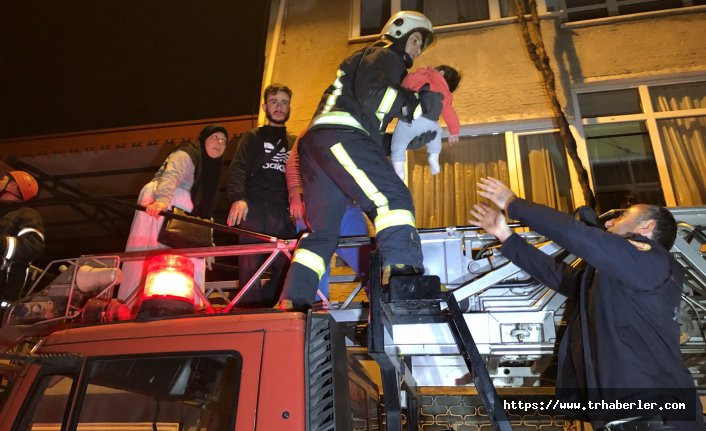 5 katlı binada korkutan yangın! 15 kişi mahsur kaldı