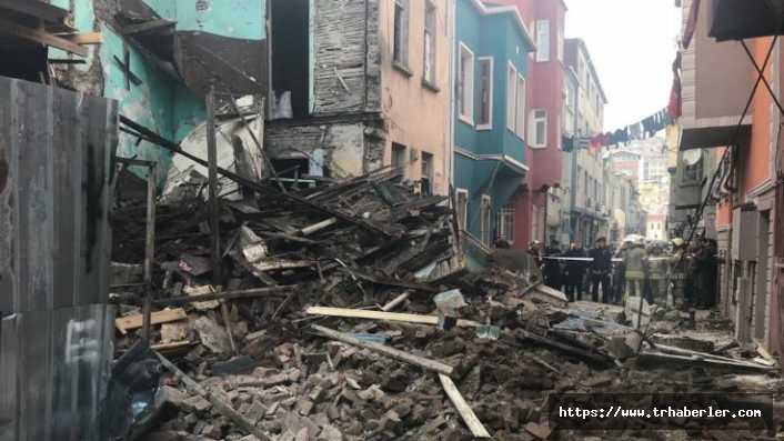 Balat'ta 4 katlı bina çöktü! Bölgeye çok sayıda ekip sevk edildi