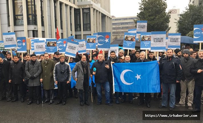 Düsseldorf'ta Çin konsolosluğu önünde 'Uygur' protestosu