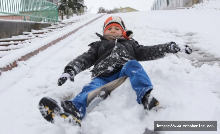 Kocaeli kar tatili haberi 25 Şubat okullar tatil mi valilik duyurdu