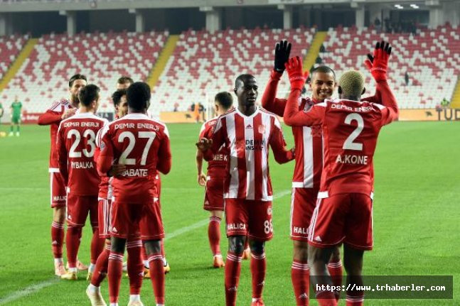 Kone Sivas'ı uçurdu! Sivasspor - Akhisarspor maçı özeti ve golleri izle