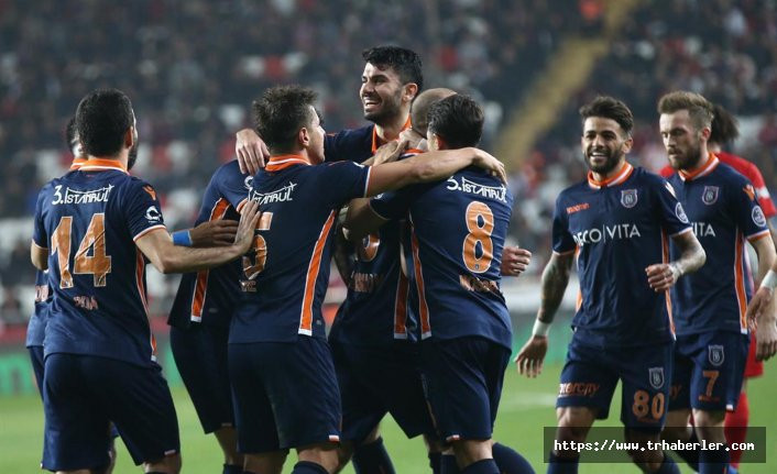 Lider Başakşehir hata yapmadı! Başakşehir Antalyaspor maç özeti ve golleri izle