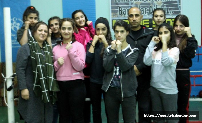 Siirt'in boksör kadınları turnaya hazır ''Şampiyon olarak döneceğiz!''