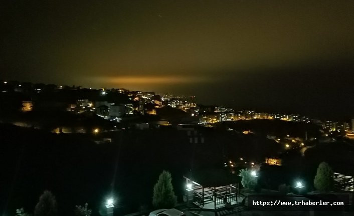 Trabzon'da esrarengiz ışık! Gören cep telefonuna sarıldı