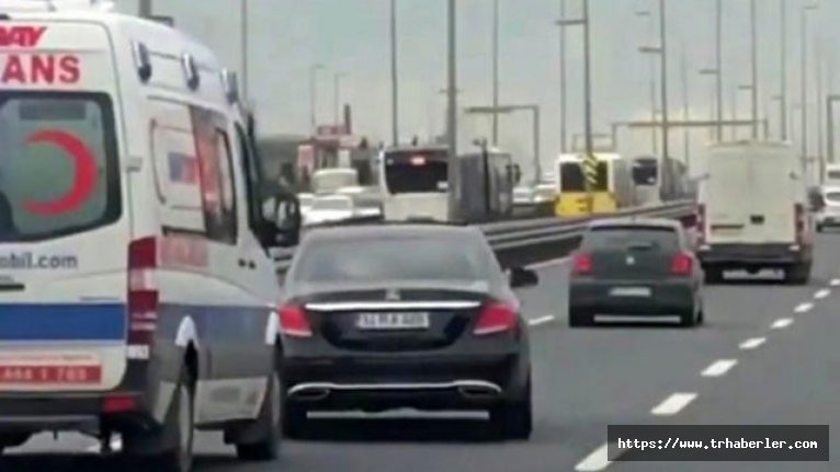 Ambulansa yol vermeyen araç sürücüsü hakkında Bakan Koca'dan açıklama