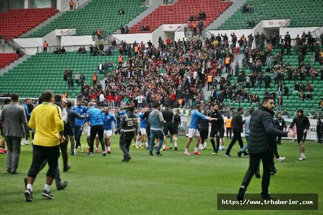 Amed Sportif - Sakaryaspor futbolcuları maç öncesi kavga etti