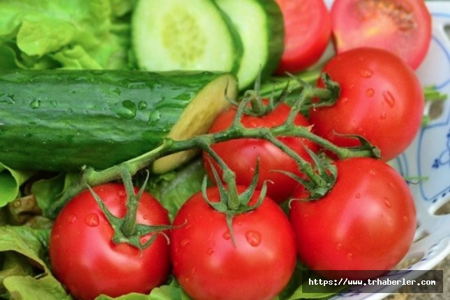 Çok Şaşıracaksınız: Salatalık ve domatesi sakın aynı anda tüketmeyin!