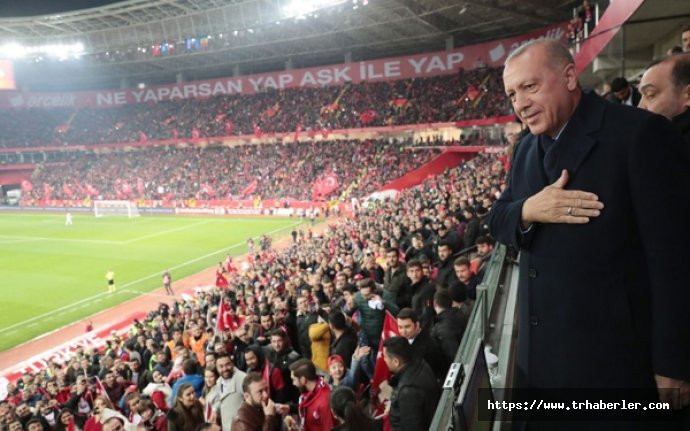 Cumhurbaşkanı Erdoğan Türkiye-Moldova maçında