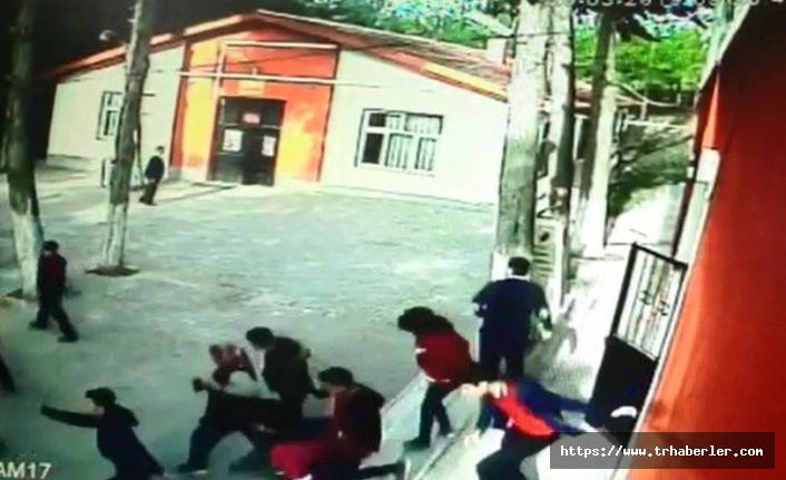 Acıpayam'daki depremde öğrencilerin korku anları kamerada