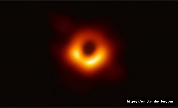 Evrenin ilk 'Kara Delik' fotoğrafı sosyal medyanın gündeminde
