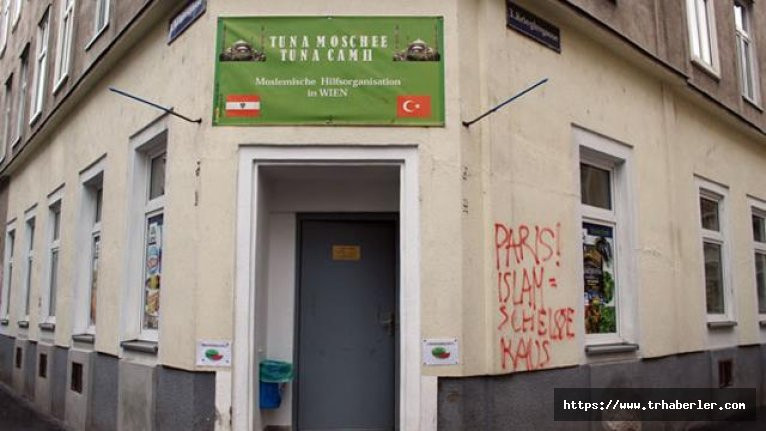 Fransa'da İslam karşıtlığı yine baş gösterdi!