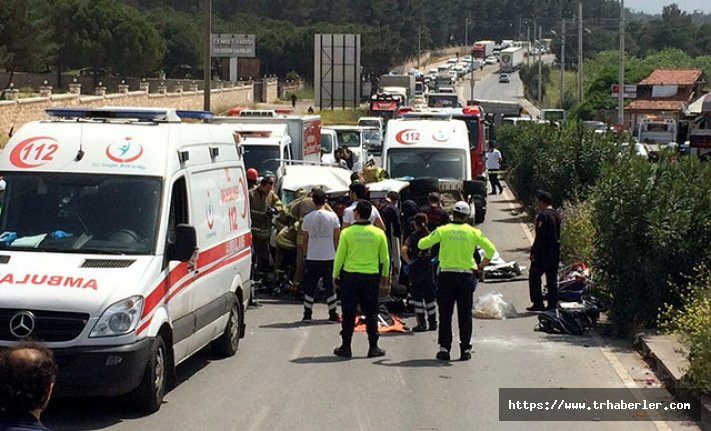 İzmir'de iki araç çarpıştı! Çok sayıda ölüler ve yaralı var...
