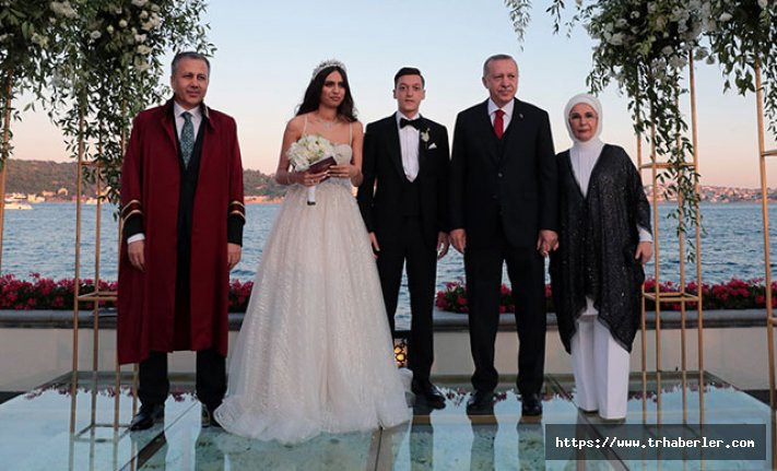 Cumhurbaşkanı Erdoğan Mesut Özil'in nikah şahitliğini yaptı