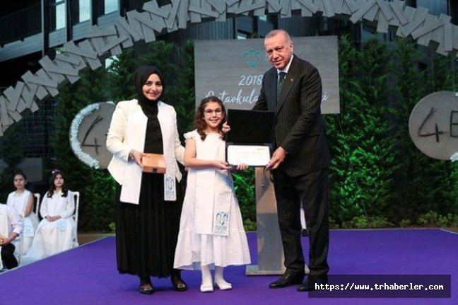 Cumhurbaşkanı Erdoğan torununun mezuniyet töreninde