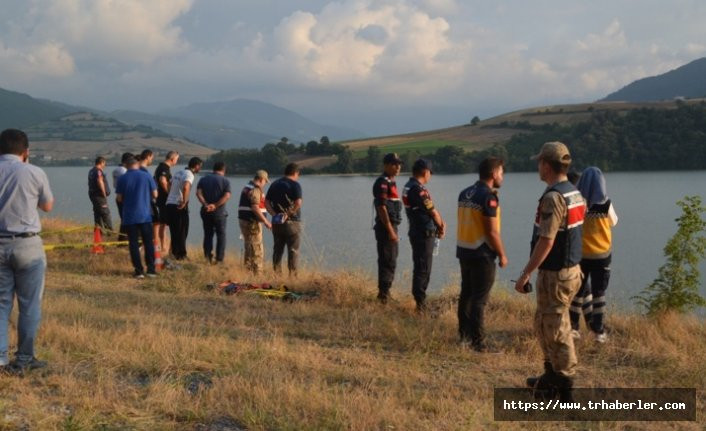 Samsun'da bir kişi ailesini indirip otomobilini baraj gölüne sürdü!