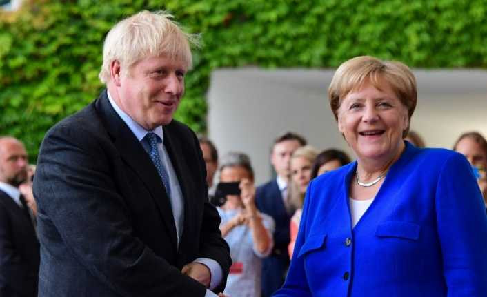 Boris Johnson başbakan olarak ilk ziyaretini Almanya’ya yaptı