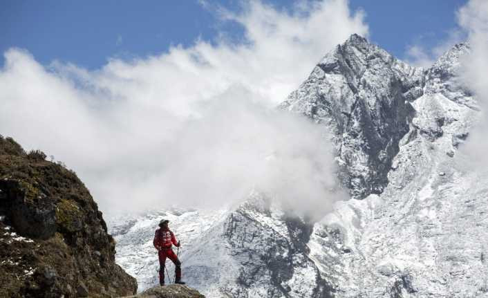 Dağcılara Everest için “tecrübe” şartı