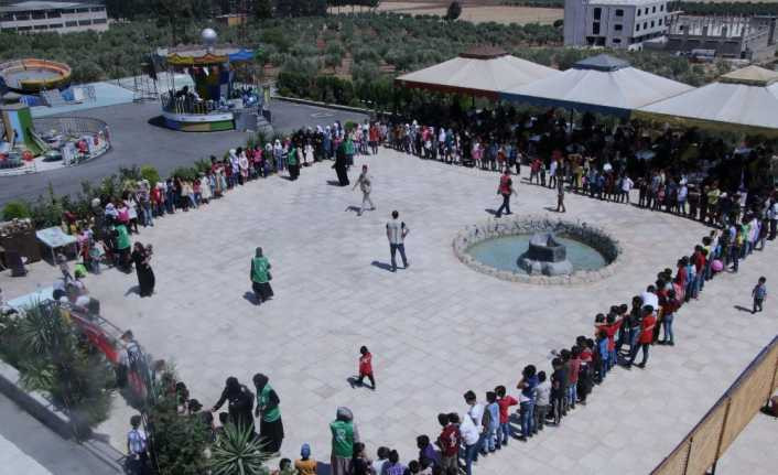 Afrin’de yetim çocuklar için şenlik düzenlendi