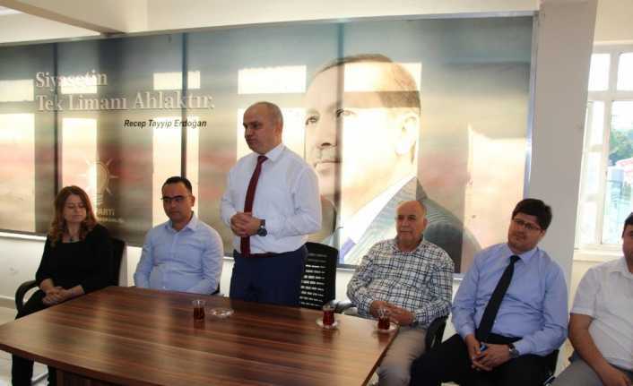 AK Parti’li Mersinli Salihli’de açıklamalarda bulundu