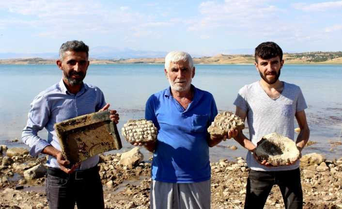 Baraj suları çekilince köylüler buldu