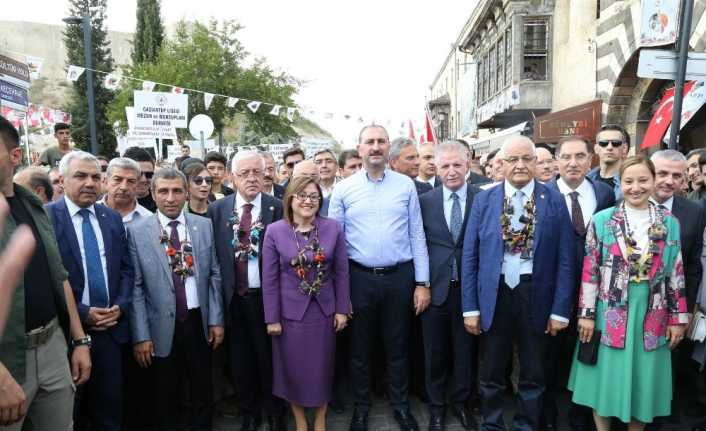 Gaziantep, Gastroantep kortejine akın etti