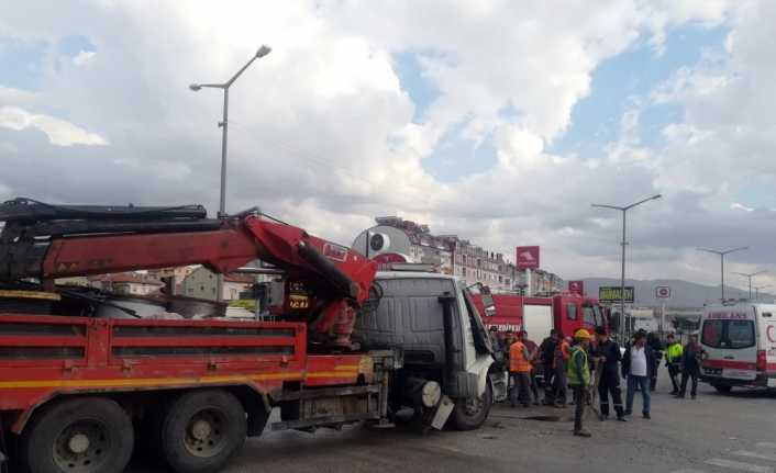 Afyonkarahisar’da trafik kazası: 3 yaralı
