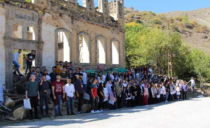 Avrasya Üniversitesi Mimarlık Bölümü öğrencilerinden Gümüşhane ve Bayburt’a teknik gezi
