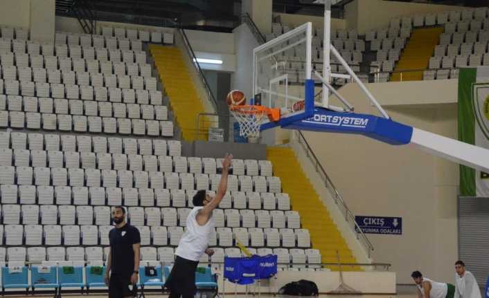 Başkan Aktan’dan Basketbol Takımına tatlı ziyaret