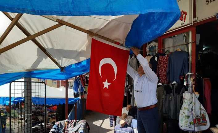Başkan Özcan’dan bayrak çağrısı
