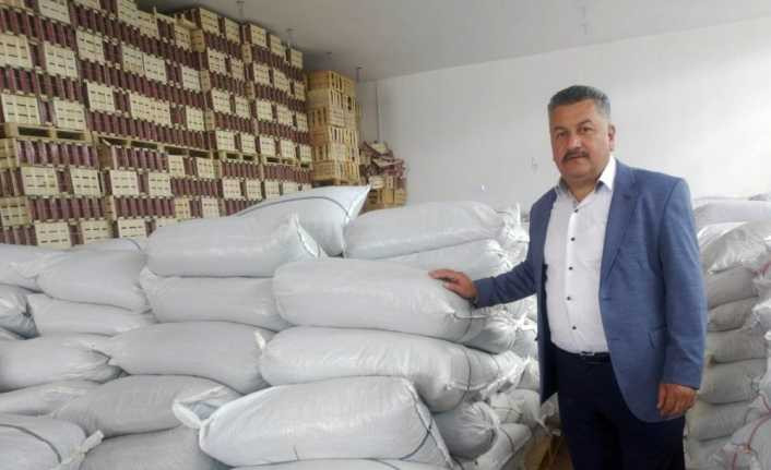 Buldan’da kurum üzüm üreticilerinin imdadına TMO yetişti