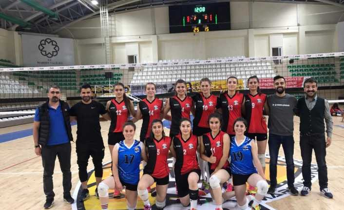 Büyükşehir Kadın Voleybol Takımı lige hızlı başladı