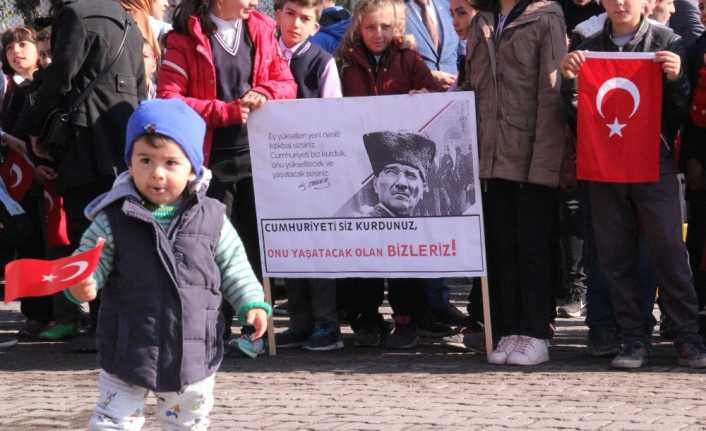 Çıldır’da Cumhuriyet coşkusu